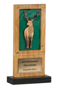 Drewniana statuetka dla myśliwego Jeleń dla koła łowieckiego