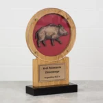 Drewniana Statuetka Dzik Dla Myśliwego Dla Koła Łowieckiego Lasy Państwowe - obrazek 2